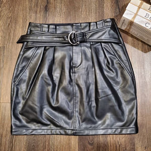 Express Women Black Pleated Buckle Belted Mini Leather Skirt Small NWT Pockets